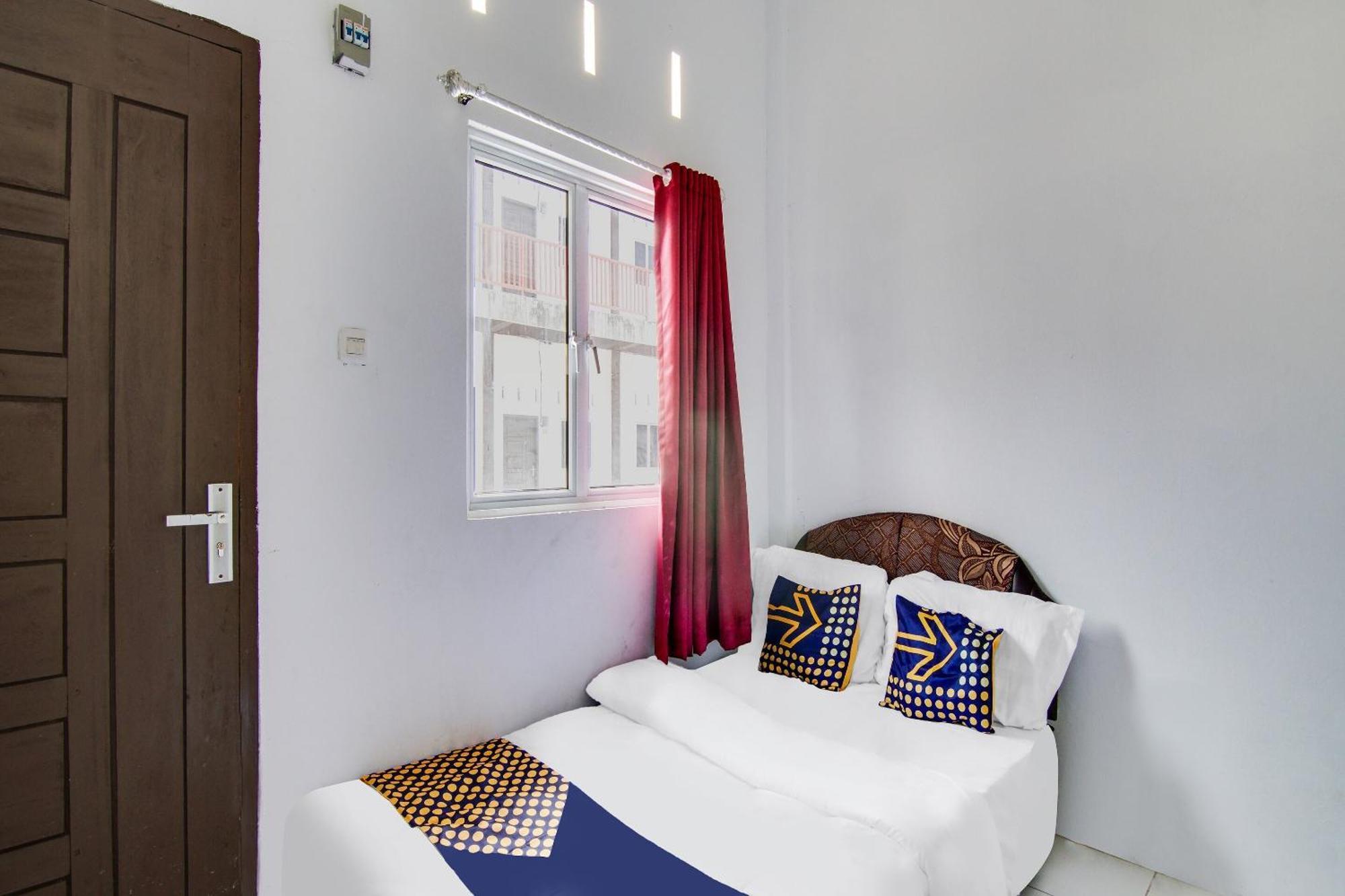 Spot On 91858 Raja Homestay Syariah Pekanbaru Extérieur photo