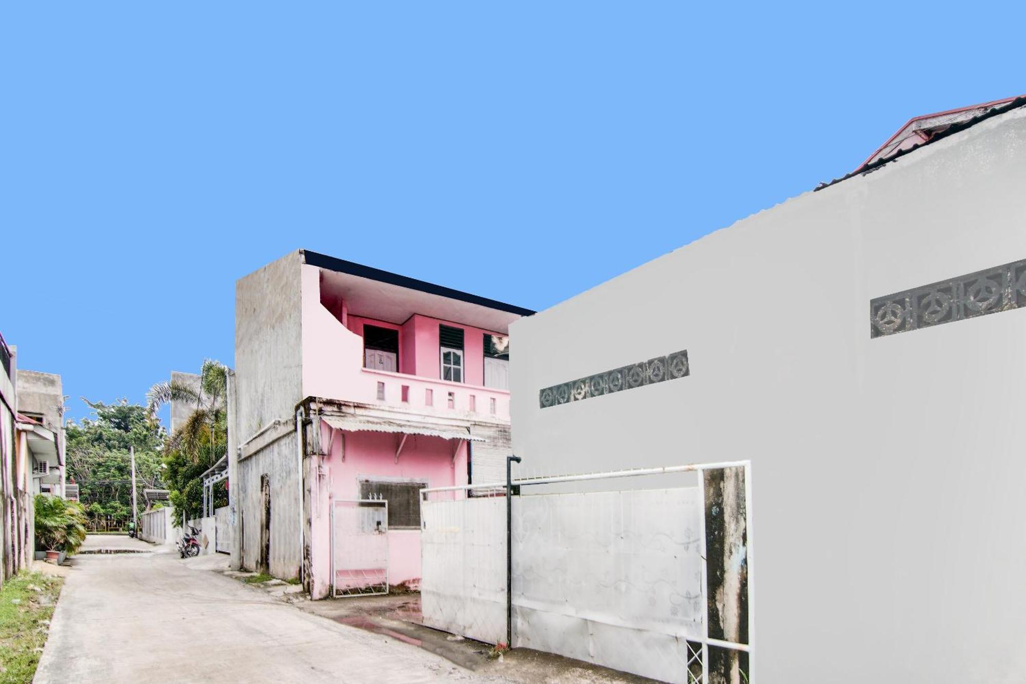 Spot On 91858 Raja Homestay Syariah Pekanbaru Extérieur photo