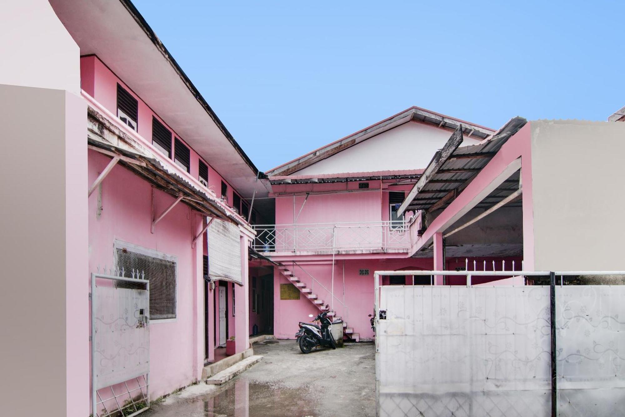Spot On 91858 Raja Homestay Syariah Pekanbaru Extérieur photo