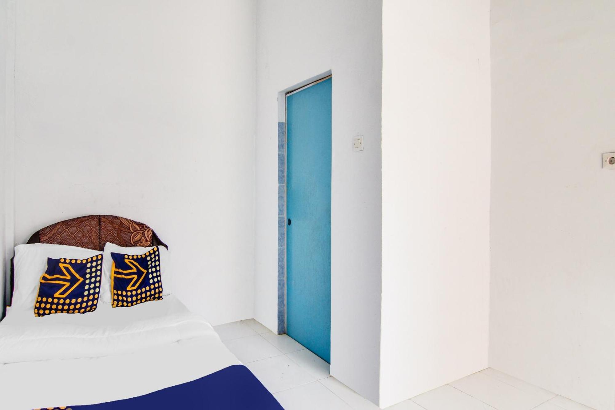 Spot On 91858 Raja Homestay Syariah Pekanbaru Extérieur photo