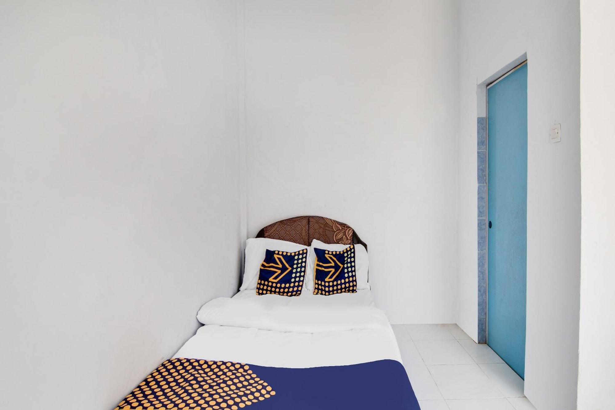 Spot On 91858 Raja Homestay Syariah Pekanbaru Extérieur photo
