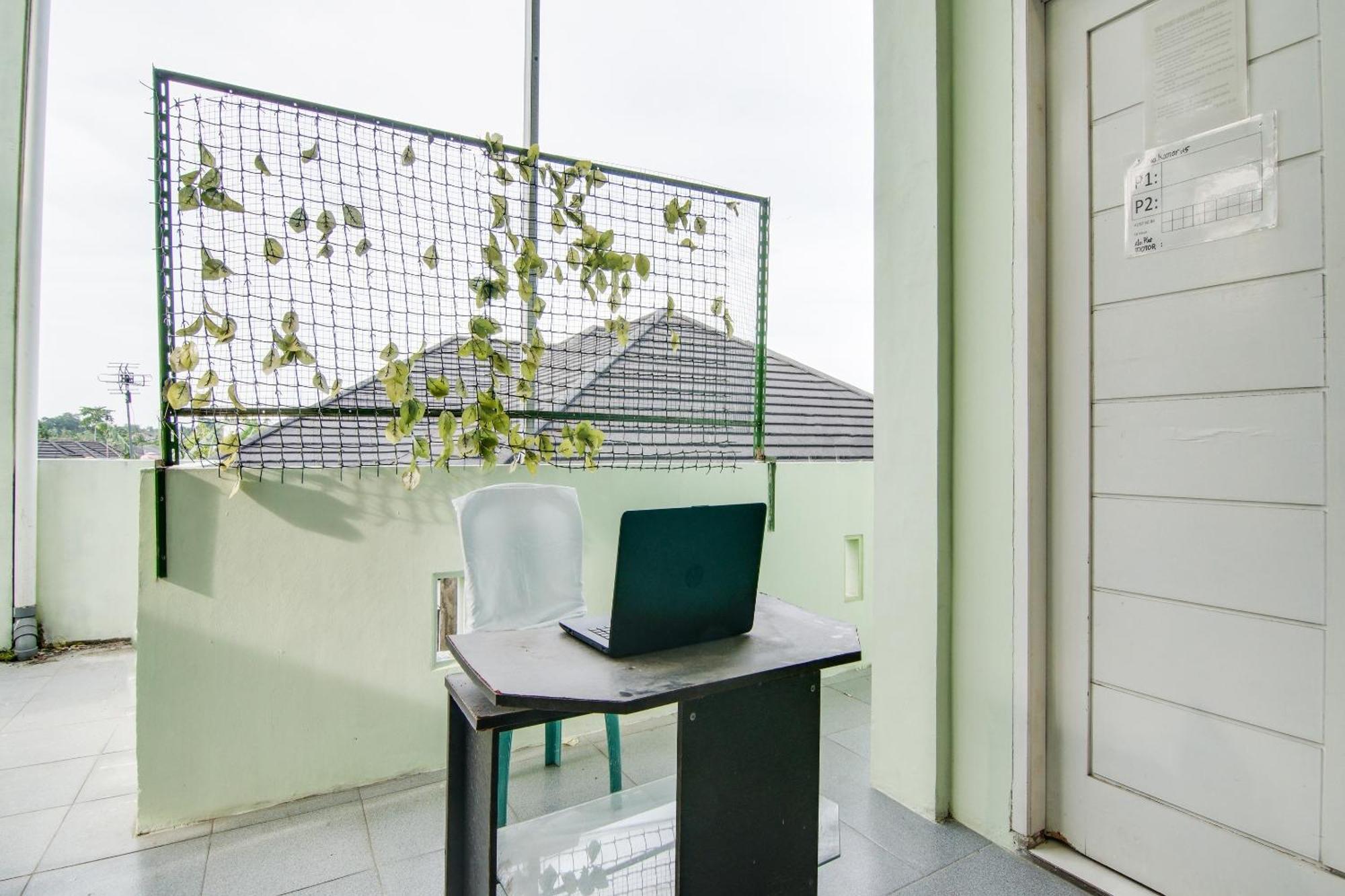 Spot On 91858 Raja Homestay Syariah Pekanbaru Extérieur photo